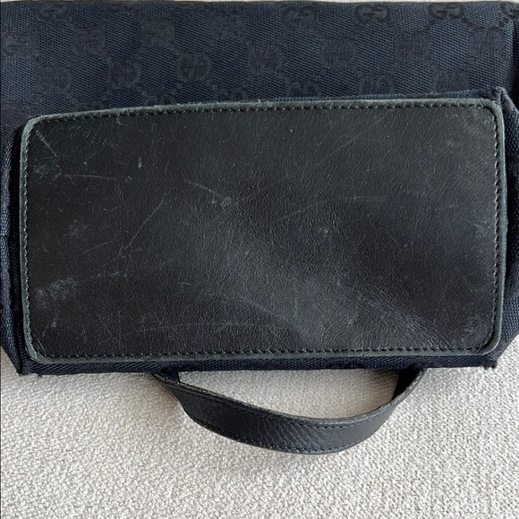 Gucci GG Canvas Bucket Tote in Black with Gold-tone Hardware VTG - Picture 9 of 16